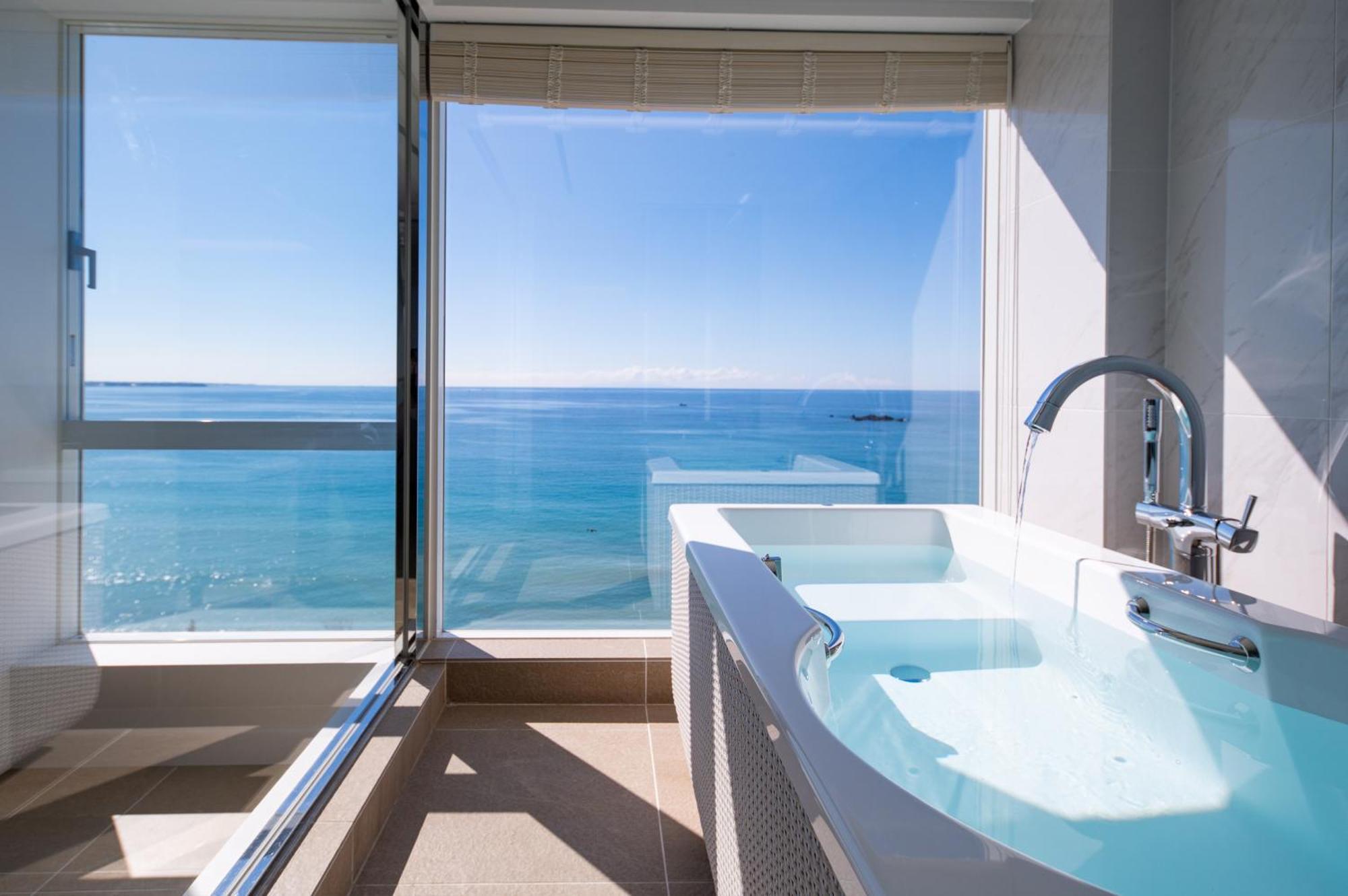 Hayama Hotel Otowa No Mori Йокосука Екстер'єр фото